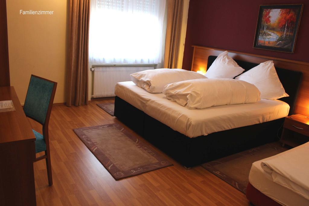 Legend Hotel Biebesheim am Rhein Rom bilde