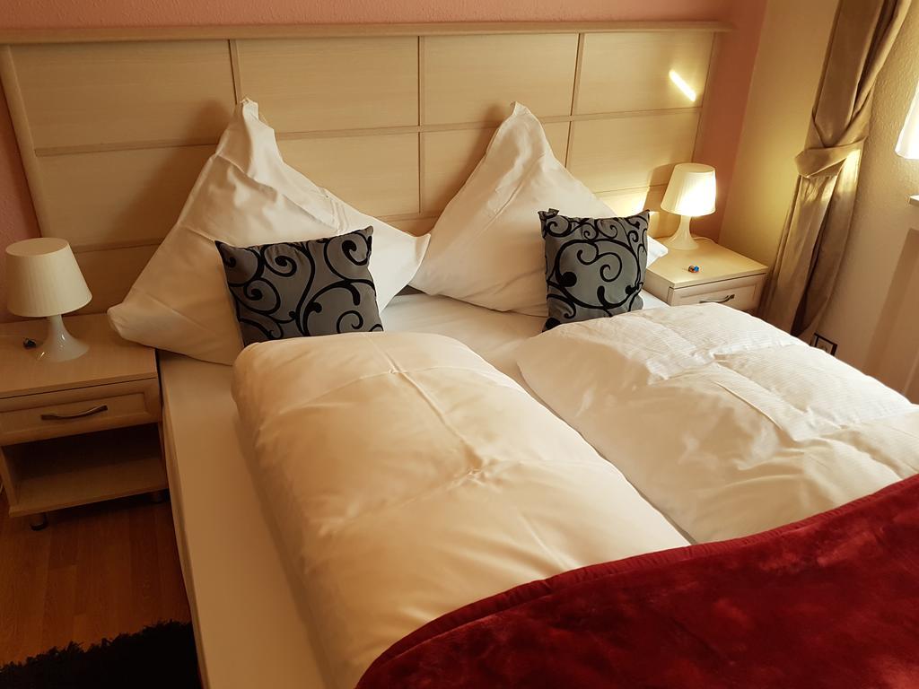 Legend Hotel Biebesheim am Rhein Eksteriør bilde